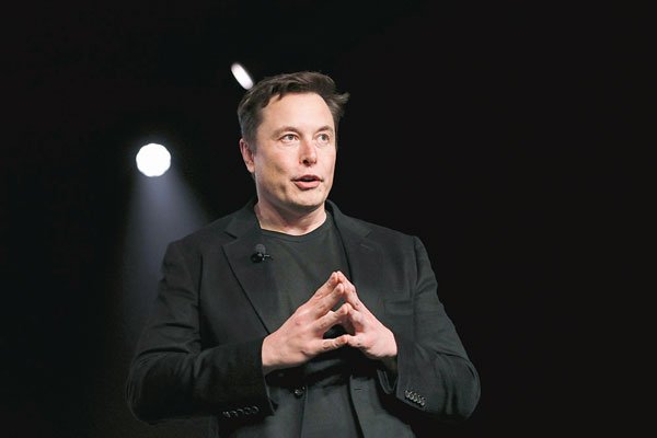 Acciones de SQM ponen freno de mano a su recuperación y cayeron casi 10% tras anuncios de Tesla