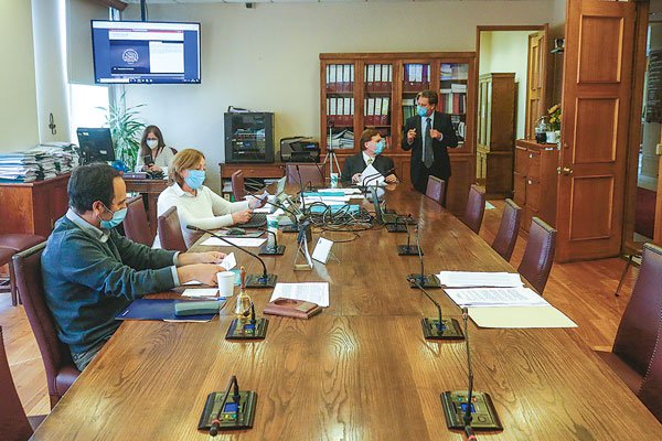 Salario mínimo: Gobierno da vuelta el escenario y comisión de Hacienda aprueba nueva propuesta