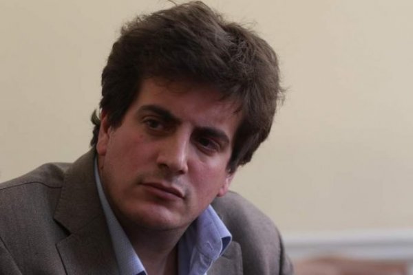 Los pasos de Diego Schalper, el diputado oficialista que transitó del rechazo al apruebo en el segundo retiro