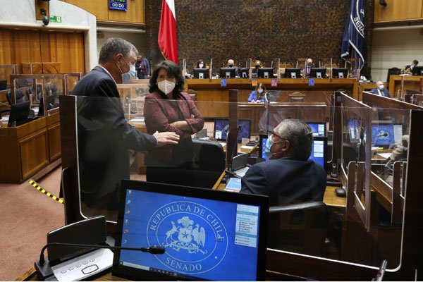 Salario mínimo: Senado respalda alza de $ 6.000 y propuesta vuelve a la Cámara