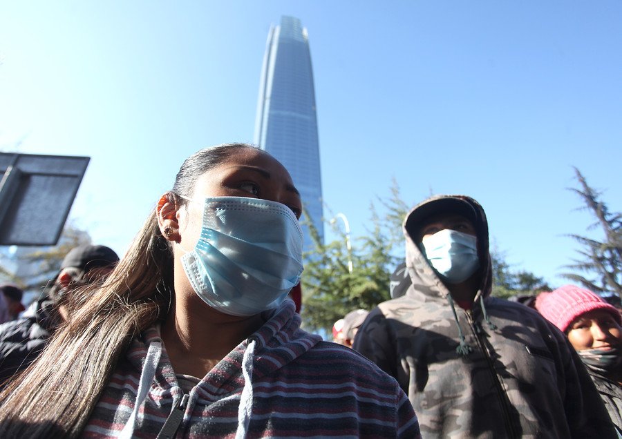 <p>Informe derriba mitos sobre los inmigrantes y revela que su nivel de informalidad es menor que la del trabajador chileno</p>