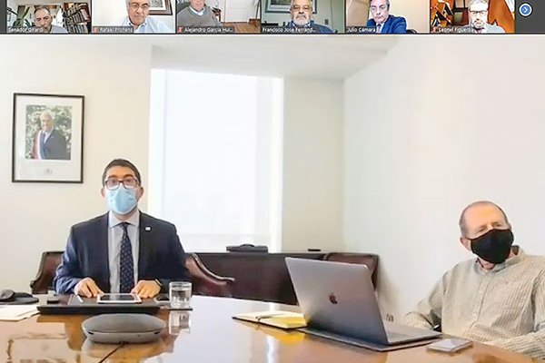 Senadores definen que comenzarán a votar ley de glaciares a fines de octubre