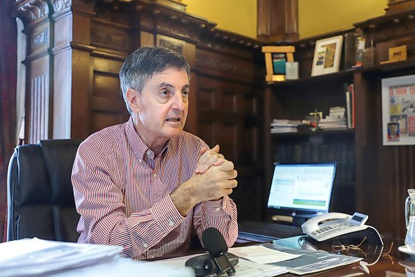 Debate constitucional: Comercio presentó documento con propuestas al debate