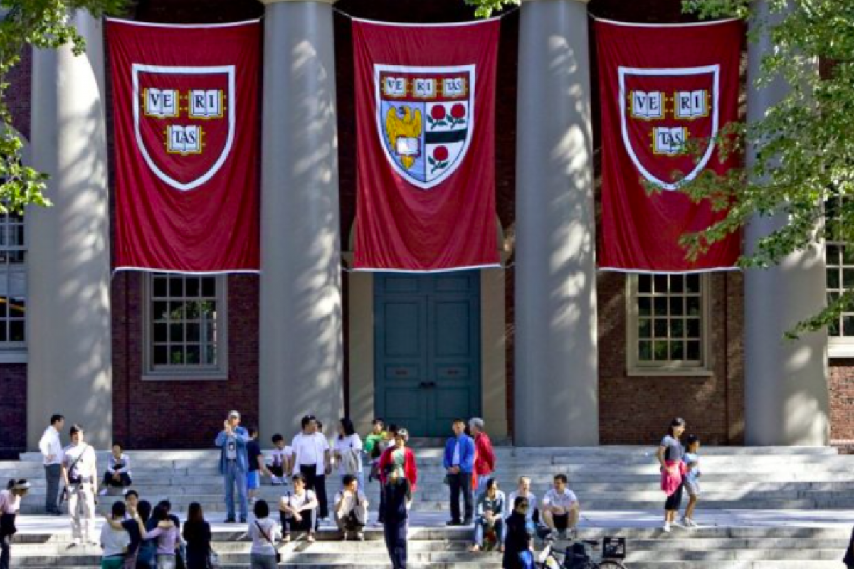 <p>Harvard se opone a plan de EEUU sobre estudiantes extranjeros</p>
