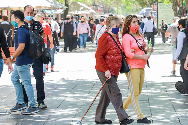 La OCDE recomendó al Gobierno regular las asesorías previsonales ante los impactos que pueden tener las recomendaciones. Foto: Julio Castro