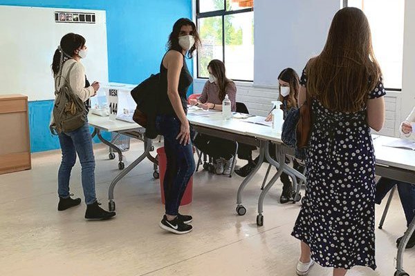 Mustakis: “La nueva Constitución se debe basar en emprendimiento y educación”