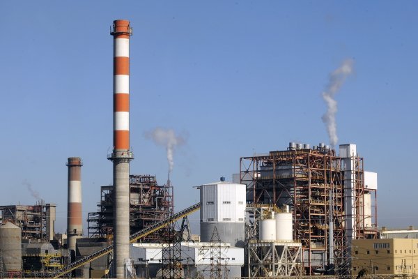 <p>Diputados aprueban idea de legislar proyecto para cierre de centrales termoeléctricas a contar de 2025</p>