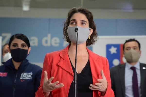 Ministra Zaldívar: “No se pueden mejorar las pensiones si uso los recursos para otro fin, por más importante que sea”