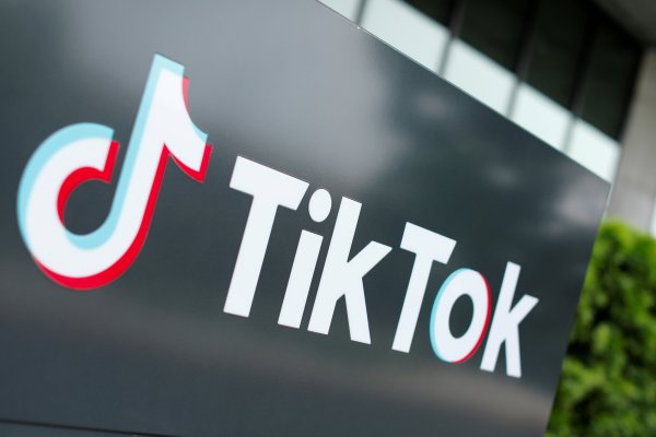 TikTok se mete en la pelea por el comercio electrónico y ofrece asociarse con Shopify