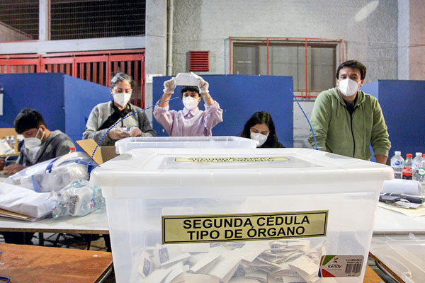 Diez claves de una carrera a contrarreloj por los 155 constituyentes