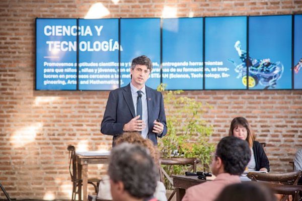 El ministro de Ciencia, Andrés Couve presentó la nueva Pólitca de CTCI la semana pasada.