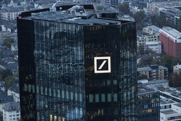 Deutsche Bank quiere terminar su relación con Trump pero no sabe bien cómo