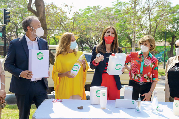 En el lanzamiento participó Bernardo Larraín de Sofofa, la ministra Carolina Schmidt y la alcaldesa de Providencia, Evelyn Matthei.
