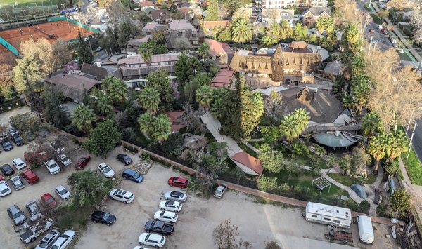 Dueños de proyecto inmobiliario en el ex Hotel Manquehue afirman que no requieren evaluación ambiental