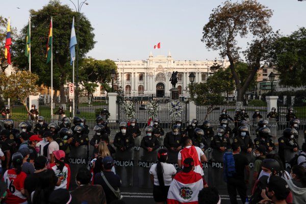 JPMorgan revisa a la baja crecimiento de Perú para 2021 en medio de la crisis política