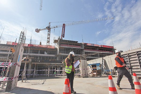 Gobierno y CChC firman alianza para aumentar participación femenina en la construcción