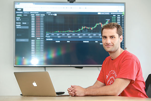 CEO de Buda.com explica las razones que mueven al Bitcoin a sus precios máximos