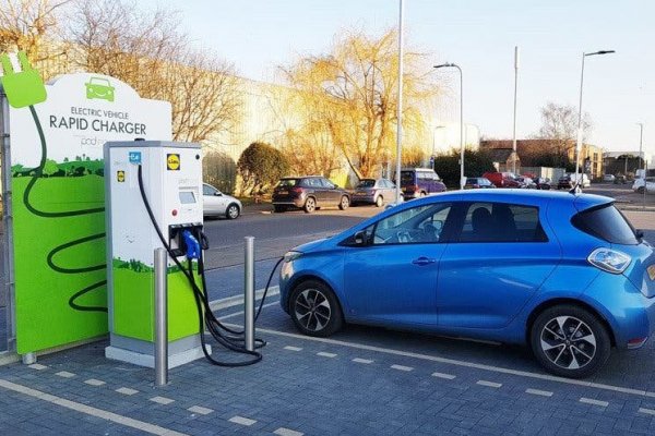 Reino Unido prohibirá la venta de vehículos nuevos a gasolina y diésel a partir de 2030