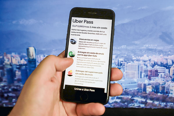 Uber lanza en Chile membresía que reúne todos sus servicios en la misma plataforma