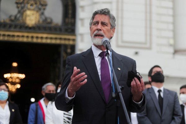Presidente interino de Perú descarta plantear cambios a Constitución: “Es tarea del próximo gobierno libremente elegido”