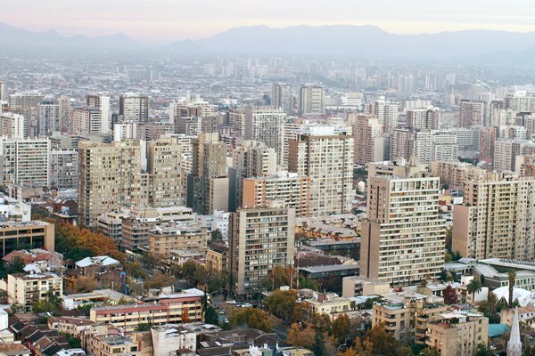 Santiago es la ciudad con el metro cuadrado más caro en América Latina