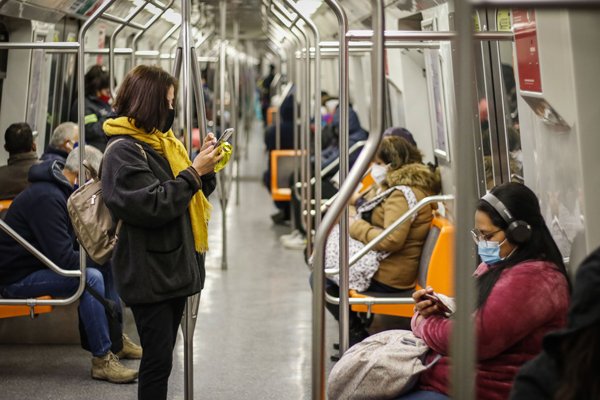 Metro transporta 68% menos de pasajeros a septiembre y las pérdidas se profundizan