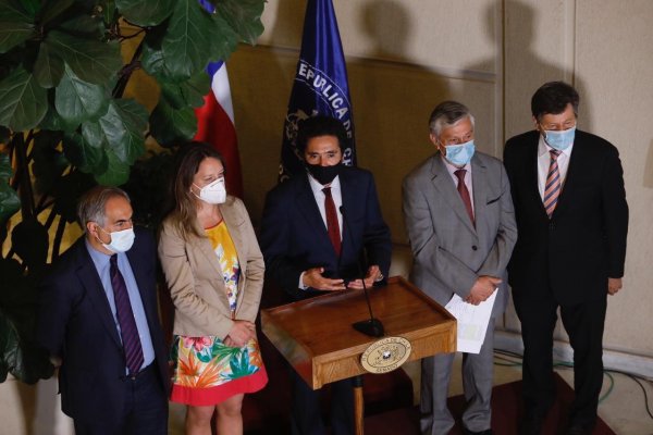 Ministro Briones anuncia creación de un Ingreso Familiar de Emergencia para las comunas que estén en cuarentena