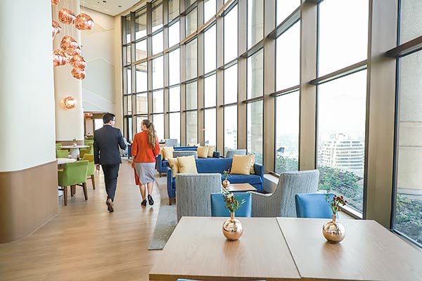 Saieh aglutina operación hotelera e inmobiliaria en VivoCorp, que negocia venta o fusión con Patio