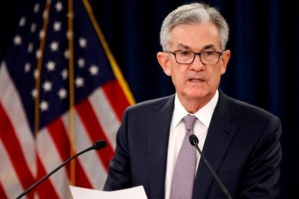 Powell de Fed ve meses "desafiantes" hasta que vacunas superen barreras de producción y distribución