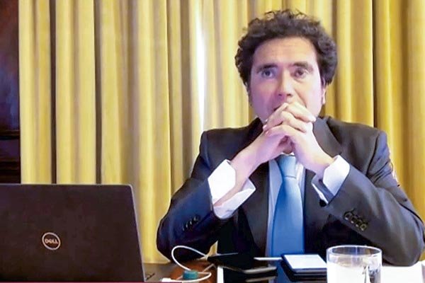 Gobierno insiste en que retiros paguen impuestos y repondrá reintegro de fondos rescatados