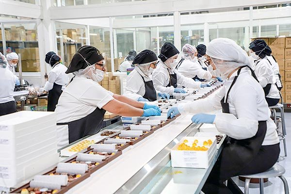 Mercado espera que octubre abra paso al primer mes de crecimiento en pandemia
