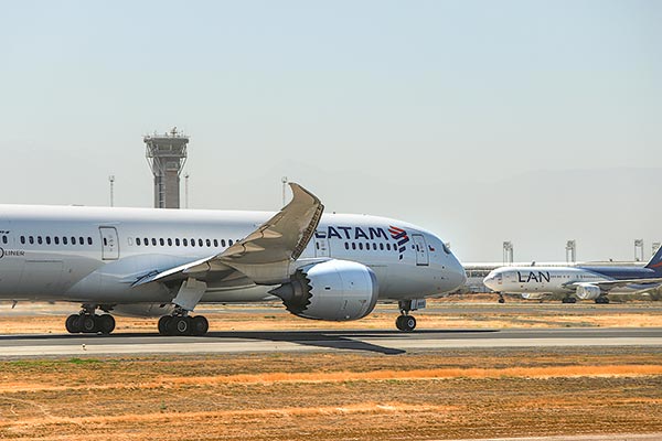 Latam subirá nivel de operación y reabre destinos a Cancún, Orlando y Punta Cana