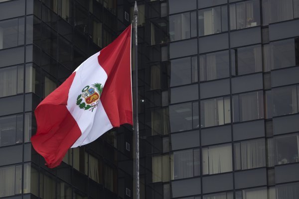 Congreso peruano aprueba retiros de fondo estatal de pensiones, pese a advertencias del Gobierno