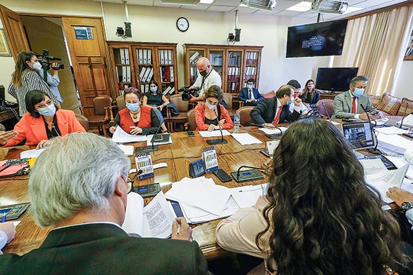 Gobierno logró superar la valla de la Comisión de Trabajo de la Cámara. Foto: Agencia Uno