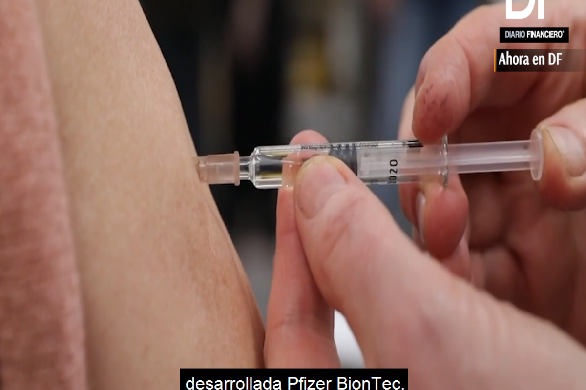 <p>Ahora en DF| Reino Unido le dio luz verde a vacuna Pfizer contra el Covid-19</p>