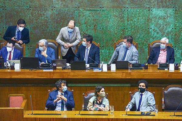 Aprobado segundo retiro desde las AFP: primer pago en 10 días e impuestos serán para rentas desde $ 1,5 millones