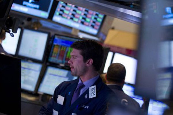 Acciones globales recortaron ganancias ante preocupaciones por la vacuna contra el Covid-19