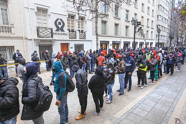 En el primer retiro, el 57% de los rechazos fue por las cédulas que no pudieron ser validadas. Foto: Agencia Uno