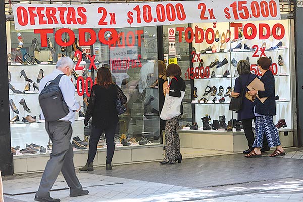 El primer retiro de fondos y la reapertura del comercio ha impulsado el comercio. Foto: Julio Castro