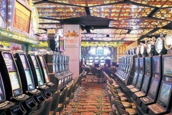 Casinos cercanos a la Región Metropolitana en alerta por retroceso a Fase 2 y su efecto en el flujo de clientes