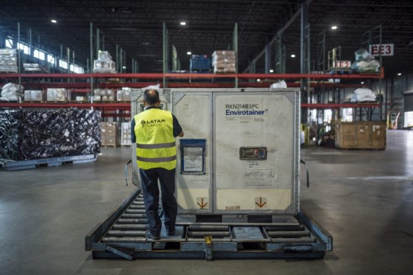 Latam Airlines pone a disposición sus aviones para el transporte doméstico de las vacunas contra el Covid-19
