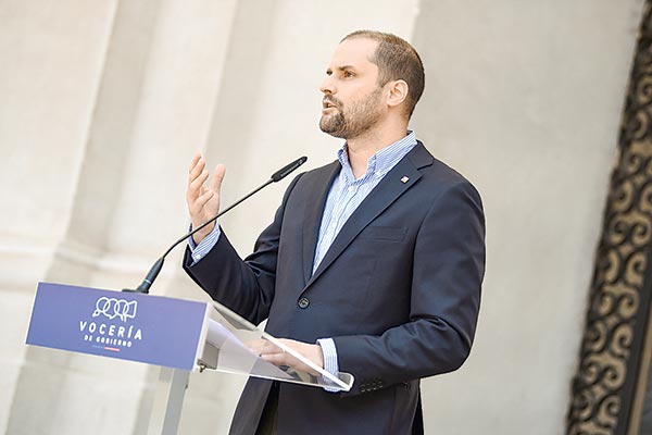Gobierno analizará proyecto que busca extender el posnatal de emergencia