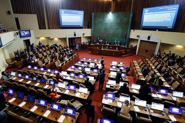 Anuncian nueva reforma constitucional para permitir un tercer retiro de ahorros desde las AFP