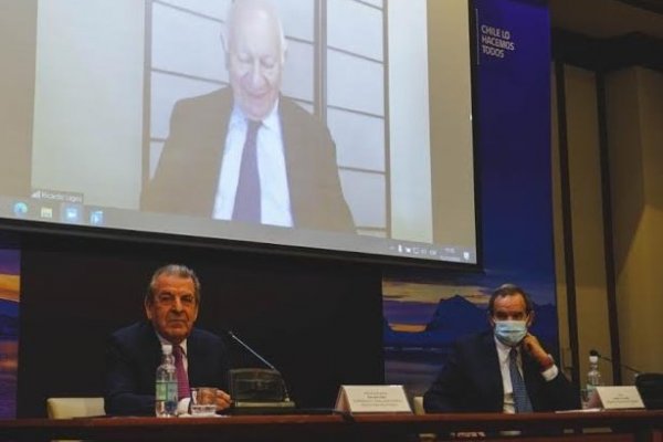 Frei defiende inversiones chinas en áreas estratégicas: “No podemos discriminar, en los '80 llegaron empresas europeas”