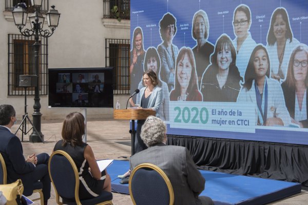 La subsecretaria de Ciencia, Carolina Torrealba, en el lanzamiento de la consulta pública