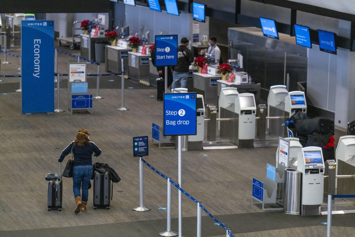 <p>La vacuna marca el fin de las ofertas de viajes por la pandemia</p>