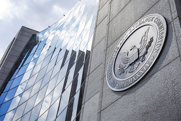 La fórmula que adoptó el regulador de EEUU para supervisar a los asesores de inversión y sus campañas de marketing