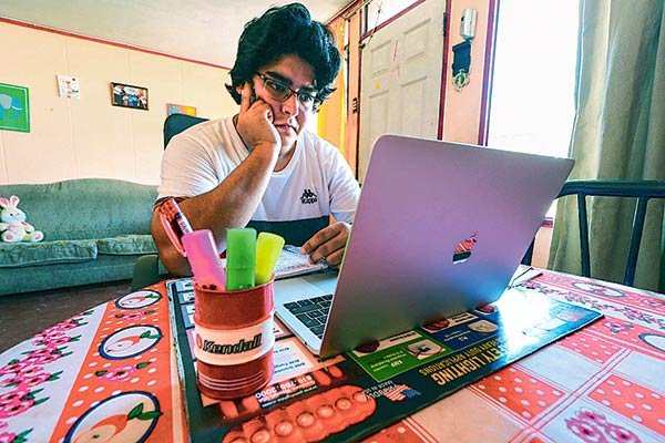 Feller prevé que operadoras de telecomunicaciones se disputarán fuertemente a clientes fijos en 2021