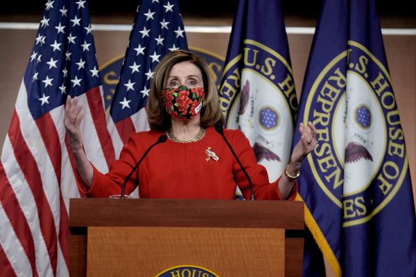 Cámara de Representantes de EEUU sube la apuesta de estímulo y se alinea con Trump