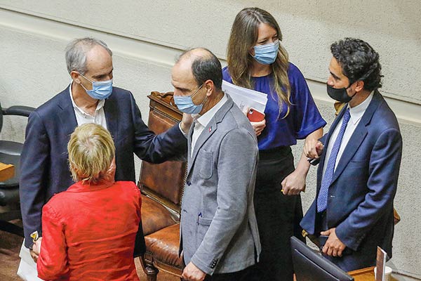 Reforma de Pensiones comienza a tomar vuelo: Los puntos claves del acuerdo entre el Gobierno y el oficialismo para intentar convencer a la oposición